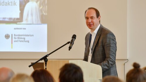 Gru&szlig;worte durch Prof. Dr. Cartarius I Direktor des Jenaer ZLB
